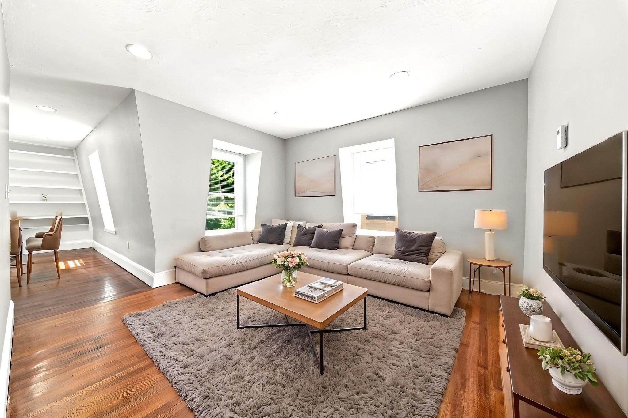 113 Pierce - Hyde Park