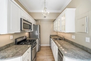 53 Garden - Beacon Hill