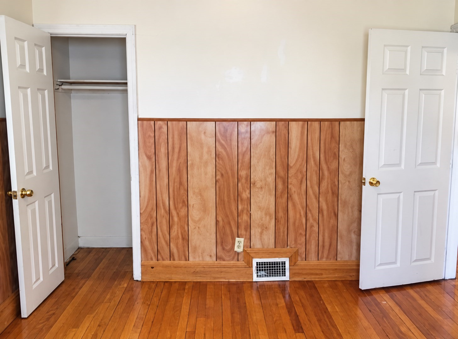 108 Garfield Ave. - Hyde Park
