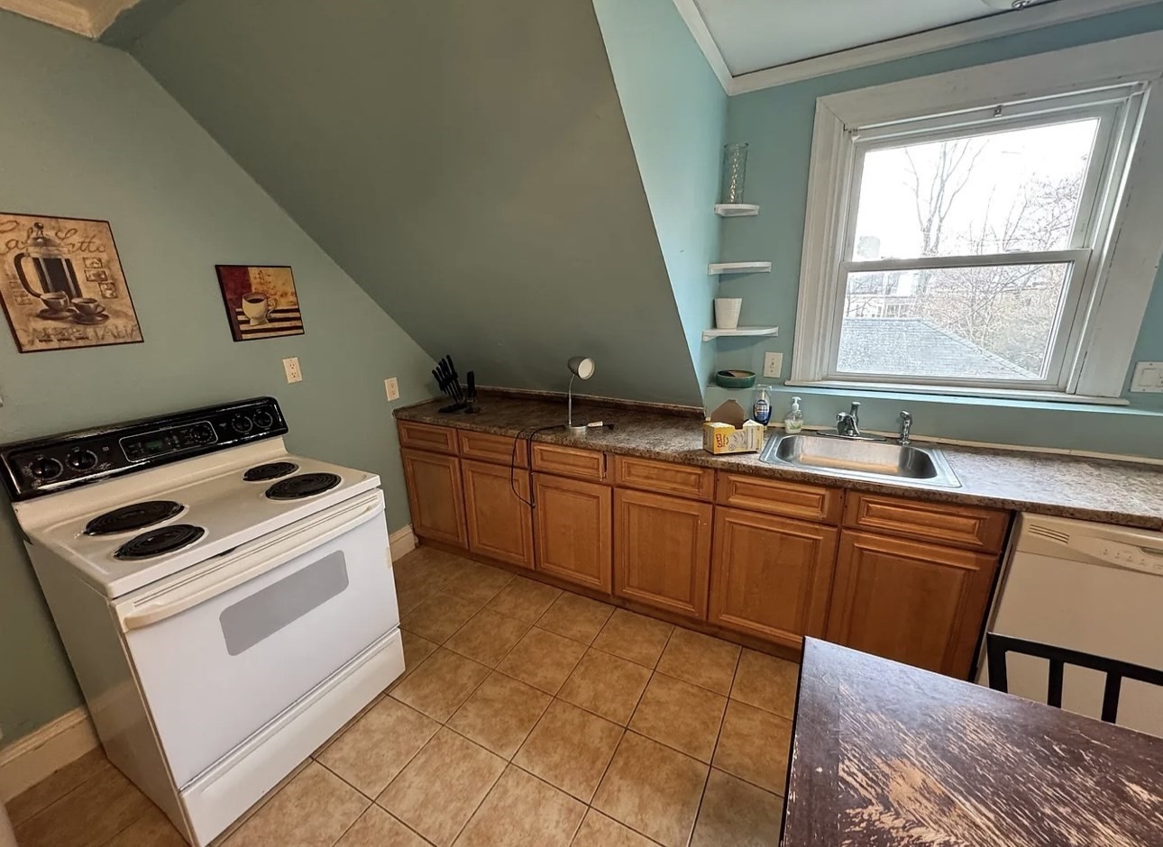 155 Kilsyth Rd. - Brighton