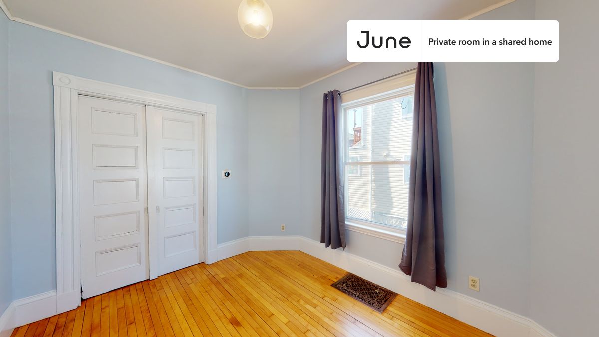 4 Sparhawk St. - Brighton