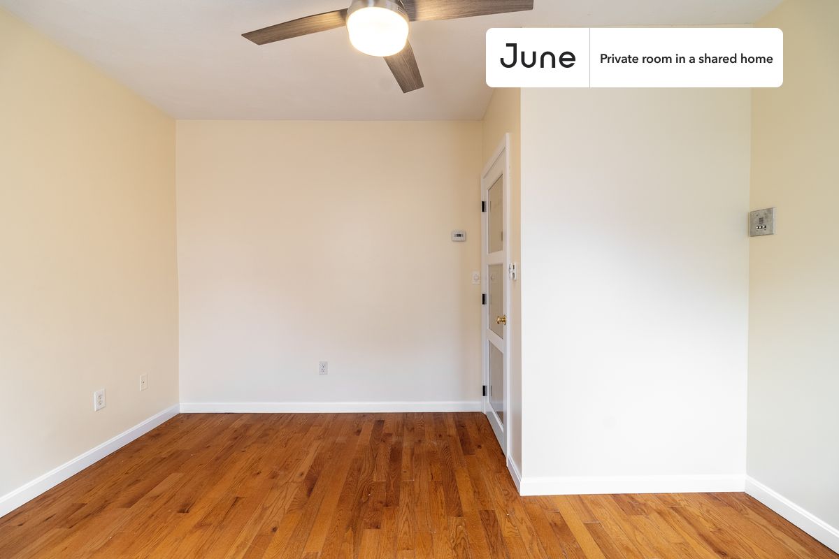 277 Paris - East Boston