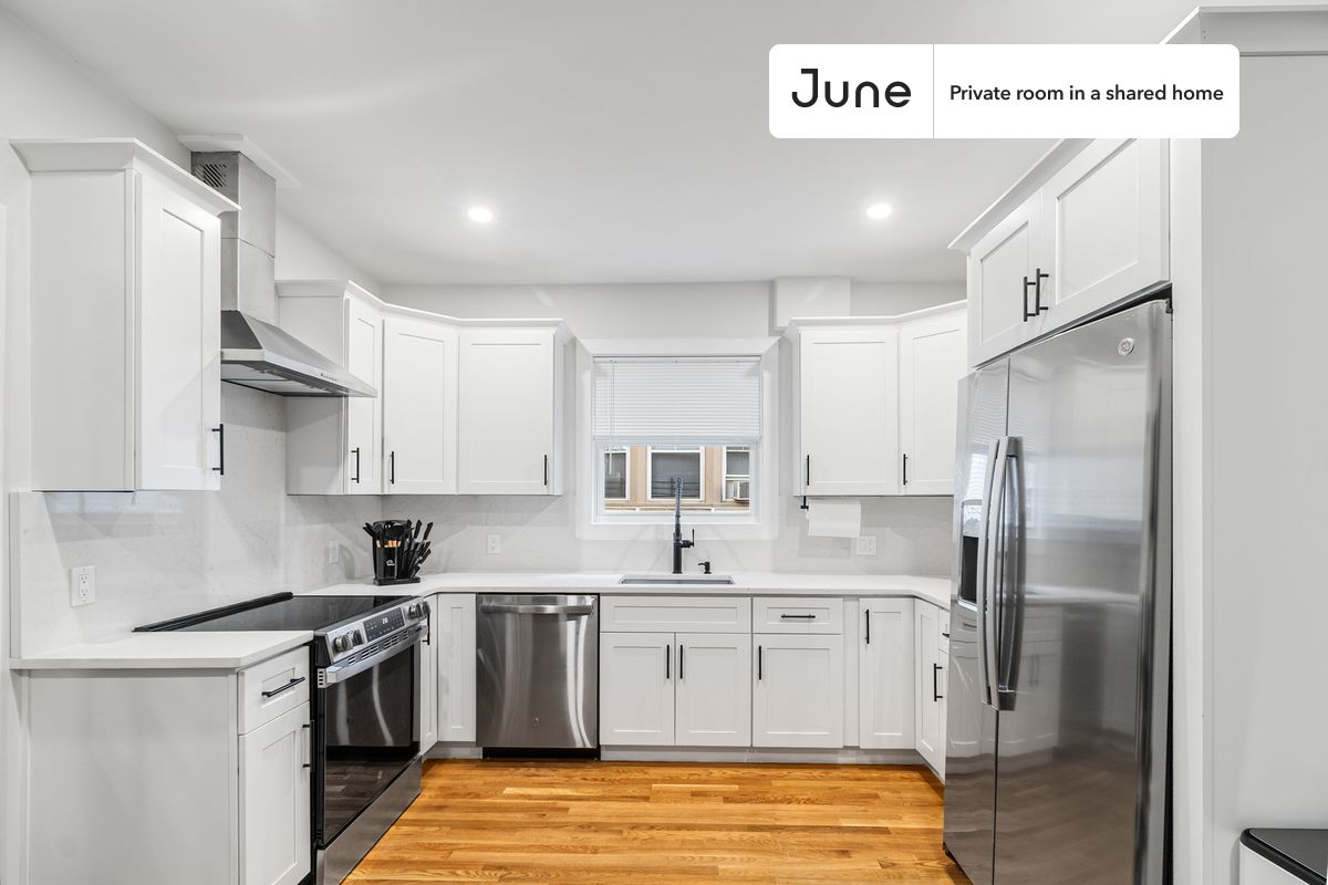 10 Walnut Park - Roxbury
