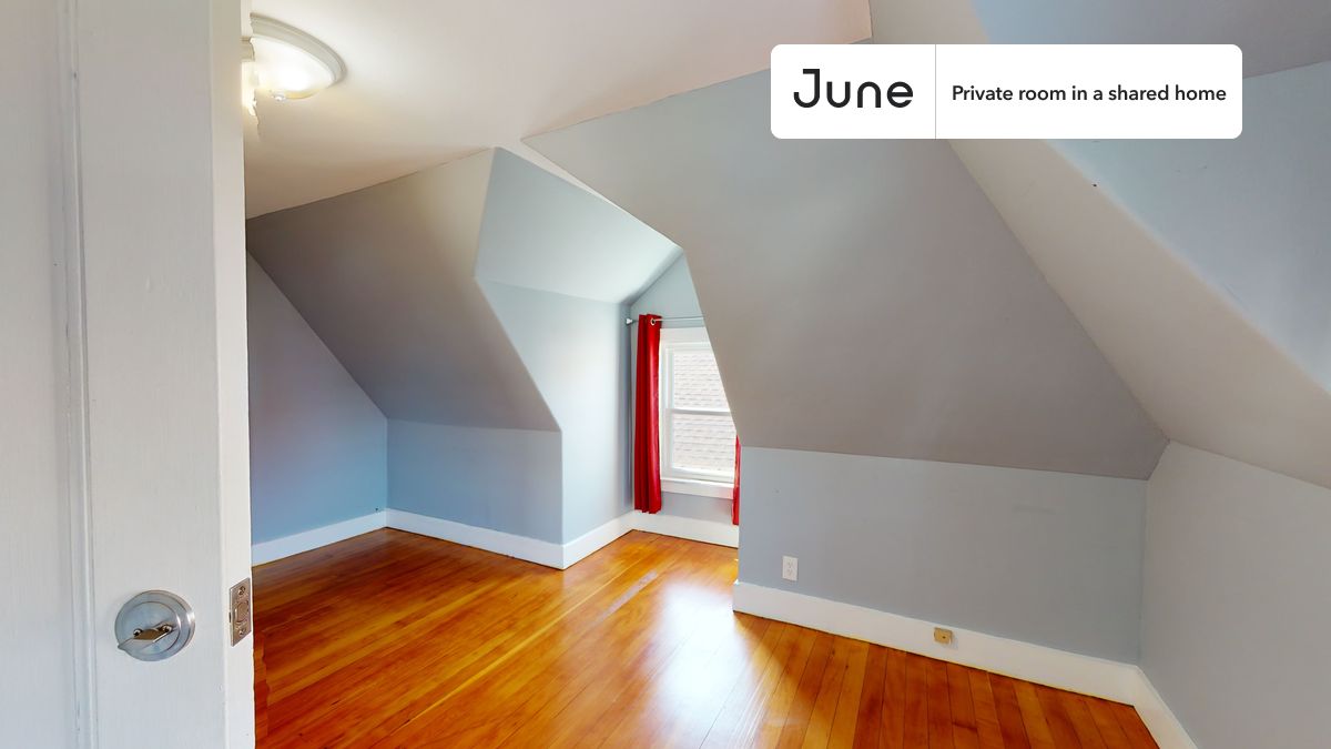 53 Saunders St. - Brighton