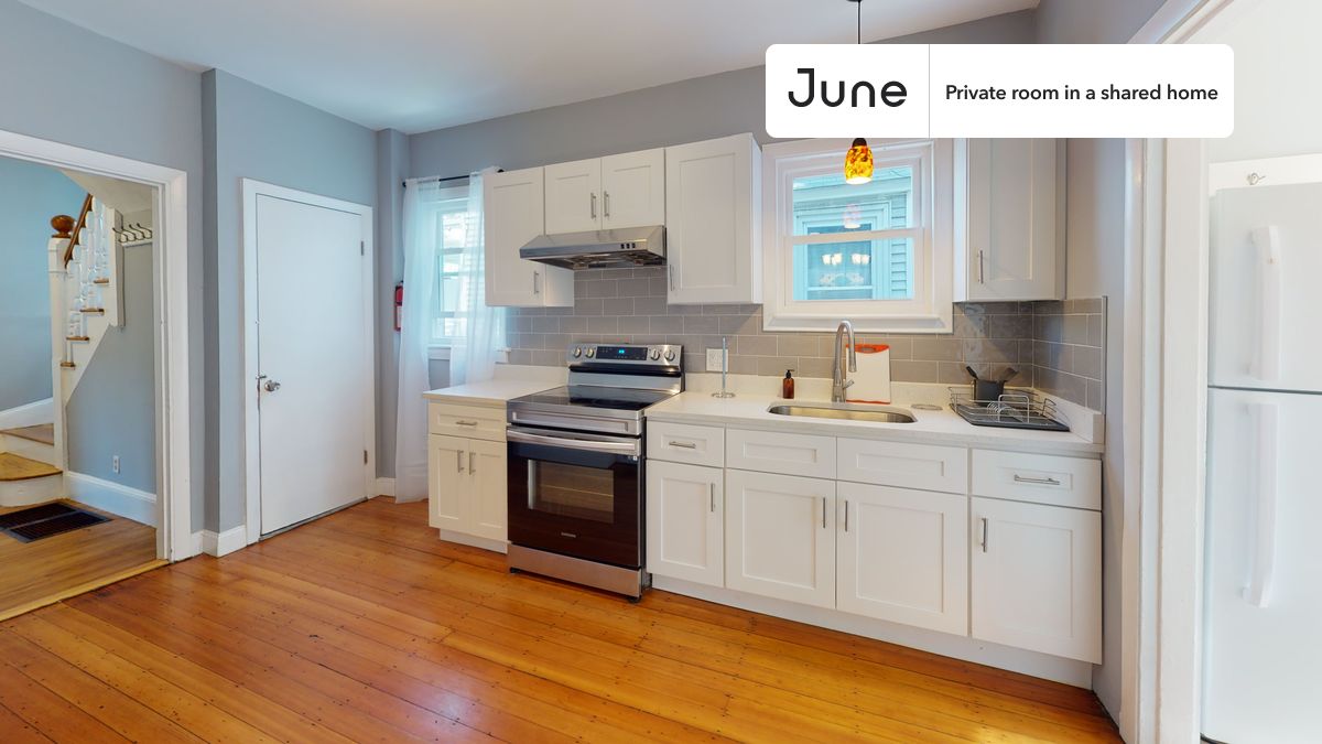 53 Saunders St. - Brighton