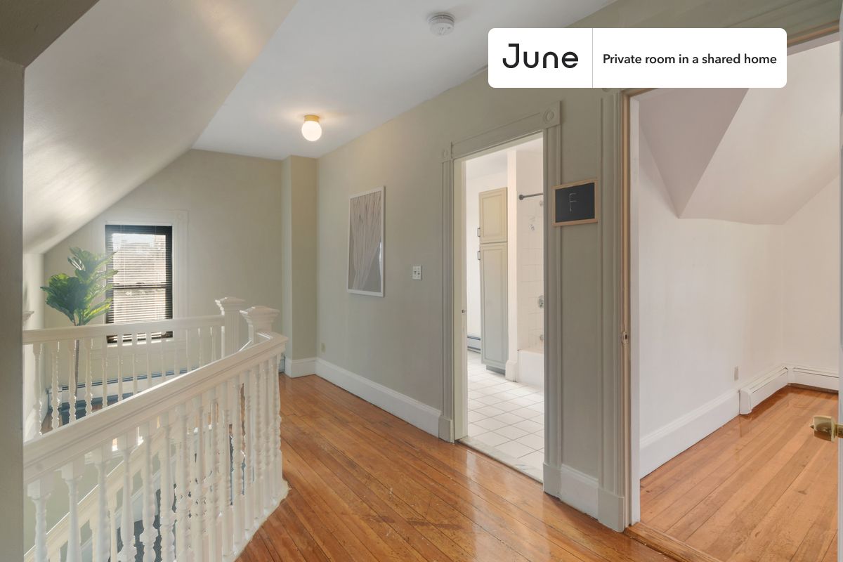 132 Chiswick Rd. - Brighton
