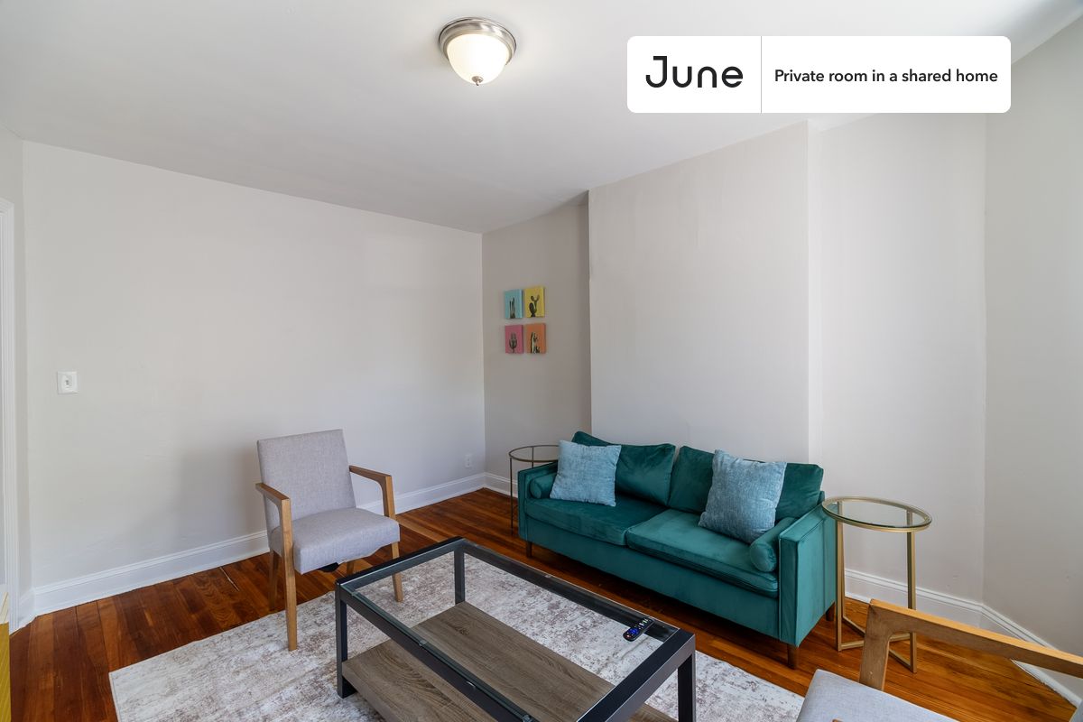 184 Walnut Ave. - Roxbury