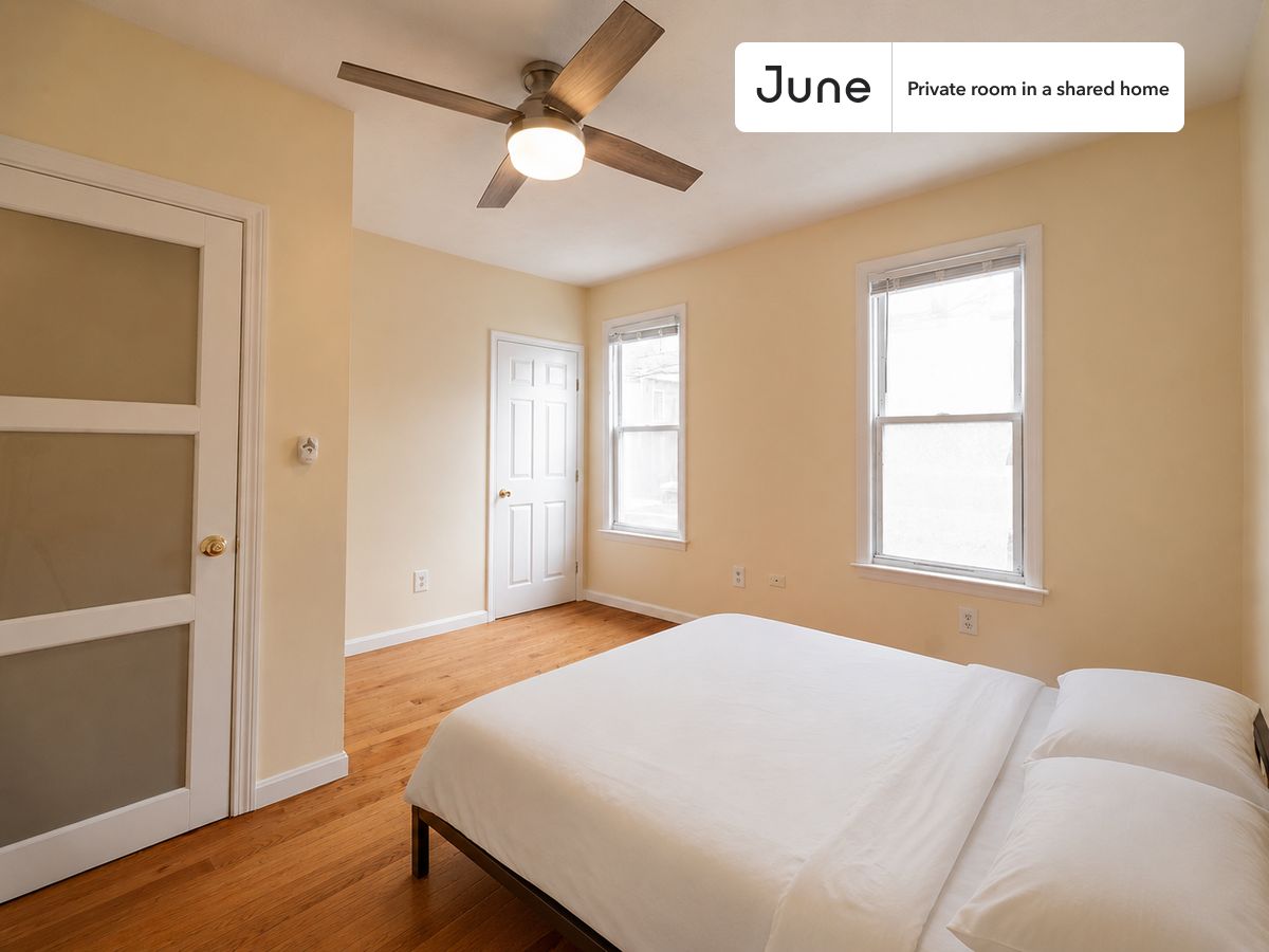 277 Paris - East Boston