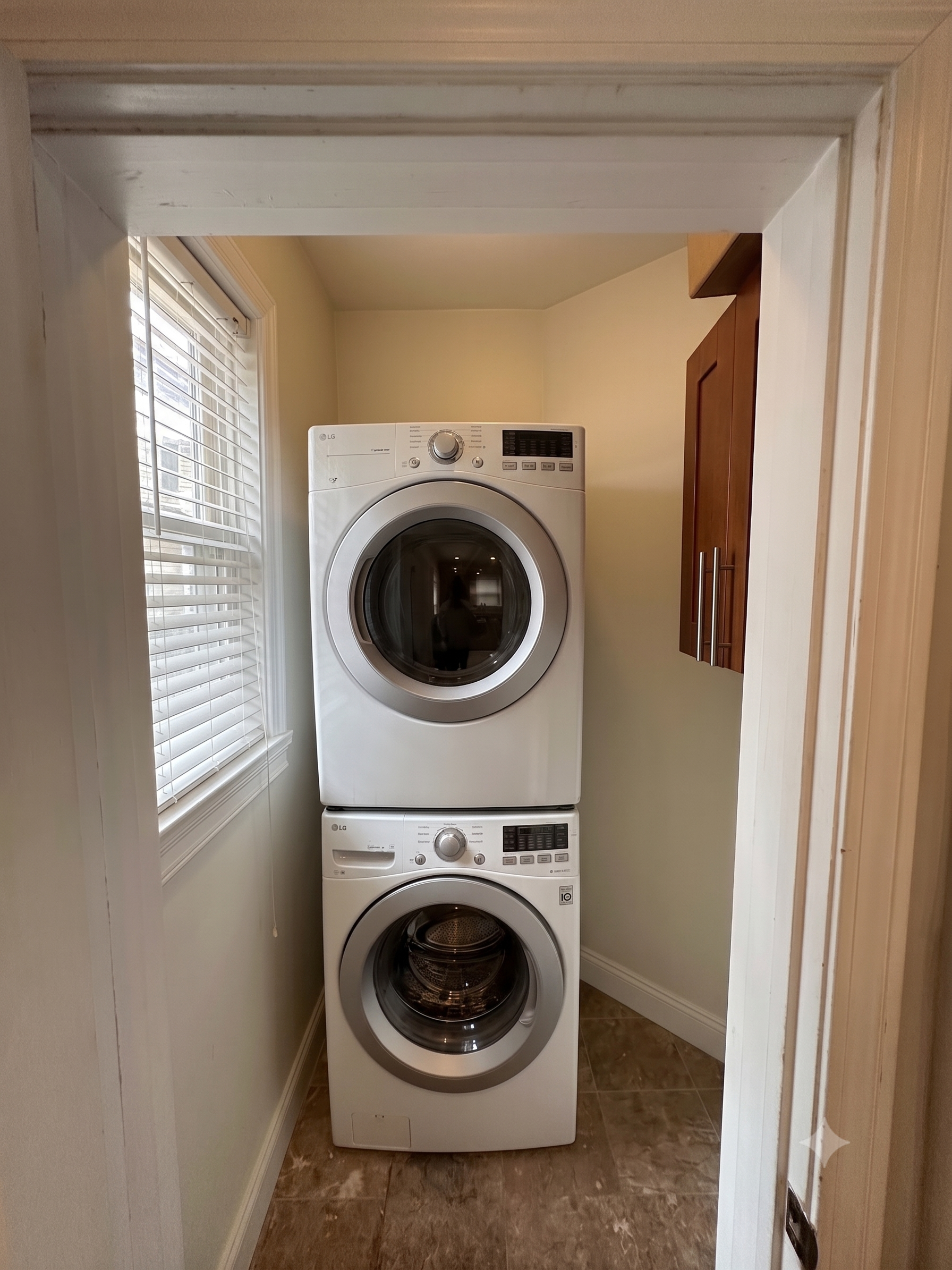 8 Montfern Ave. - Brighton