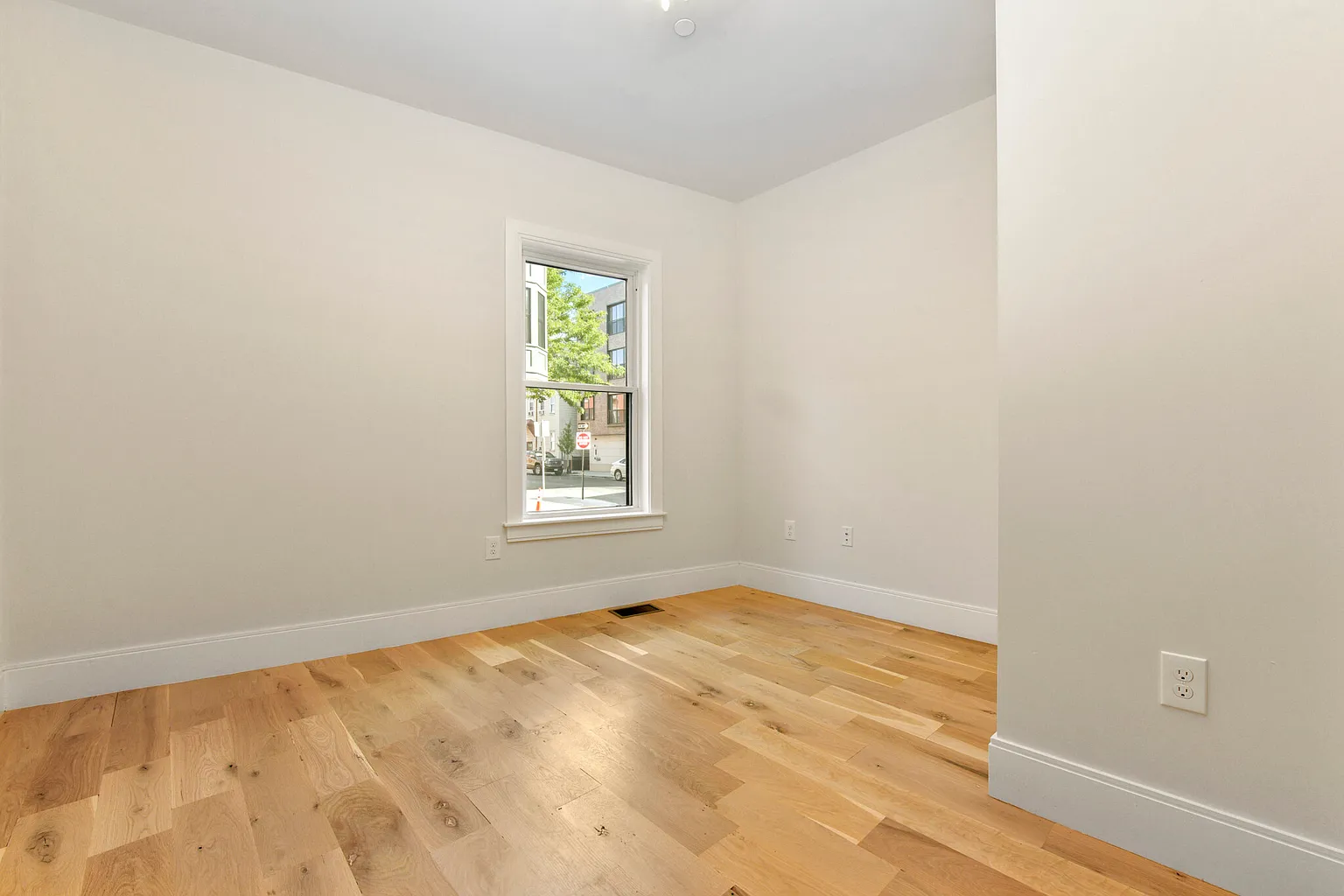 200 Maverick - East Boston