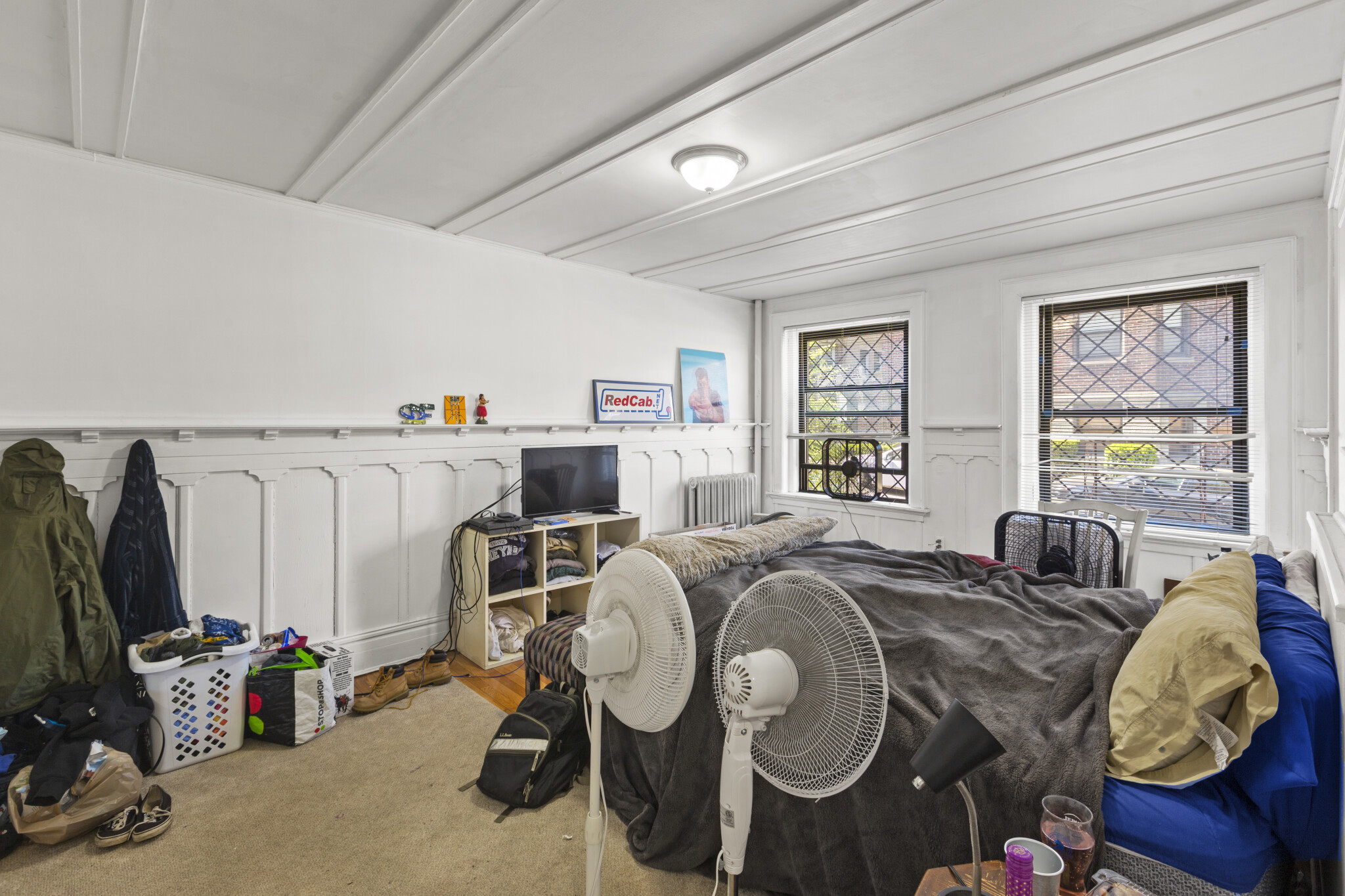 1462 Commonwealth - Brighton
