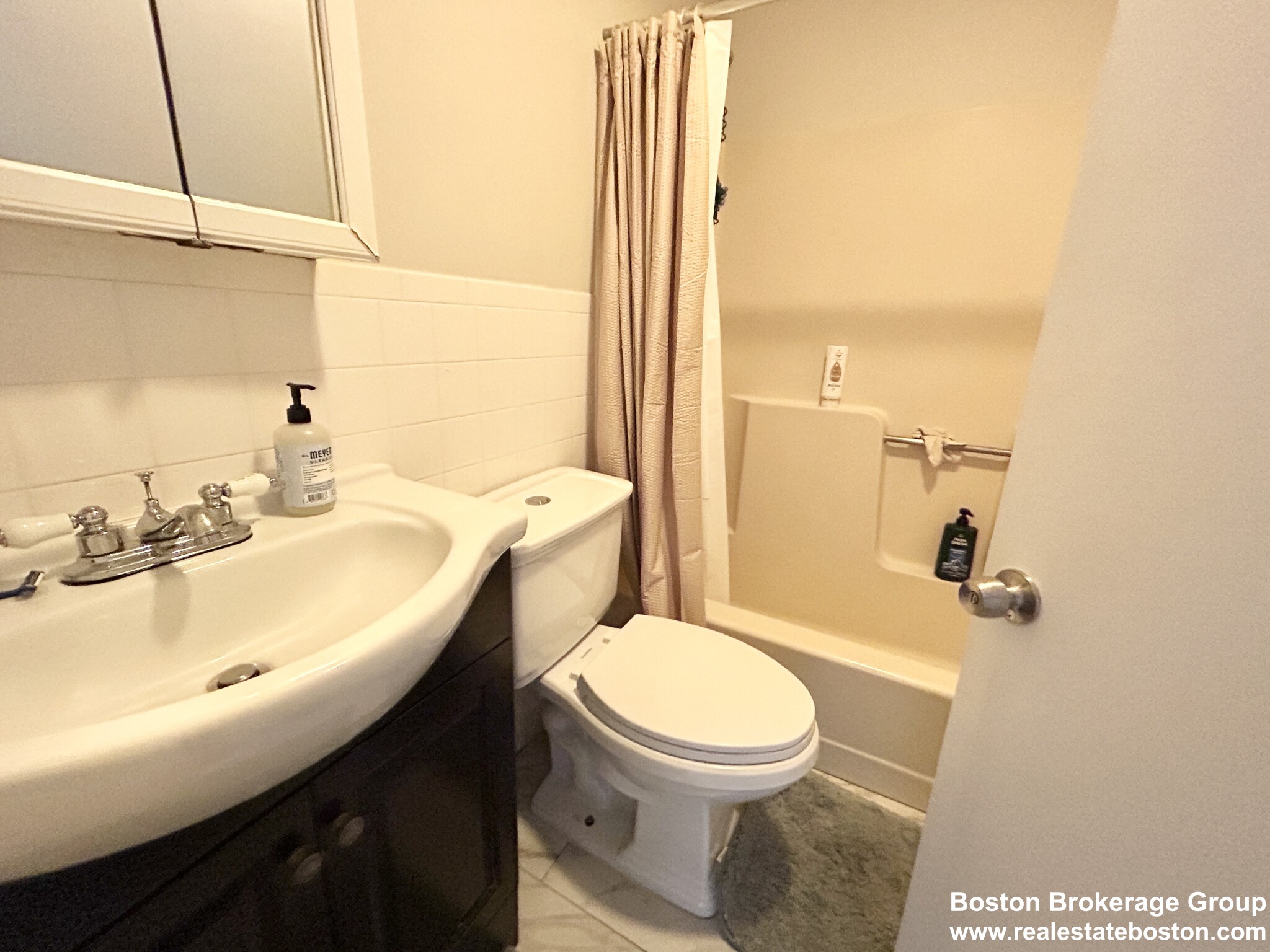 92 Hammond St. - South End