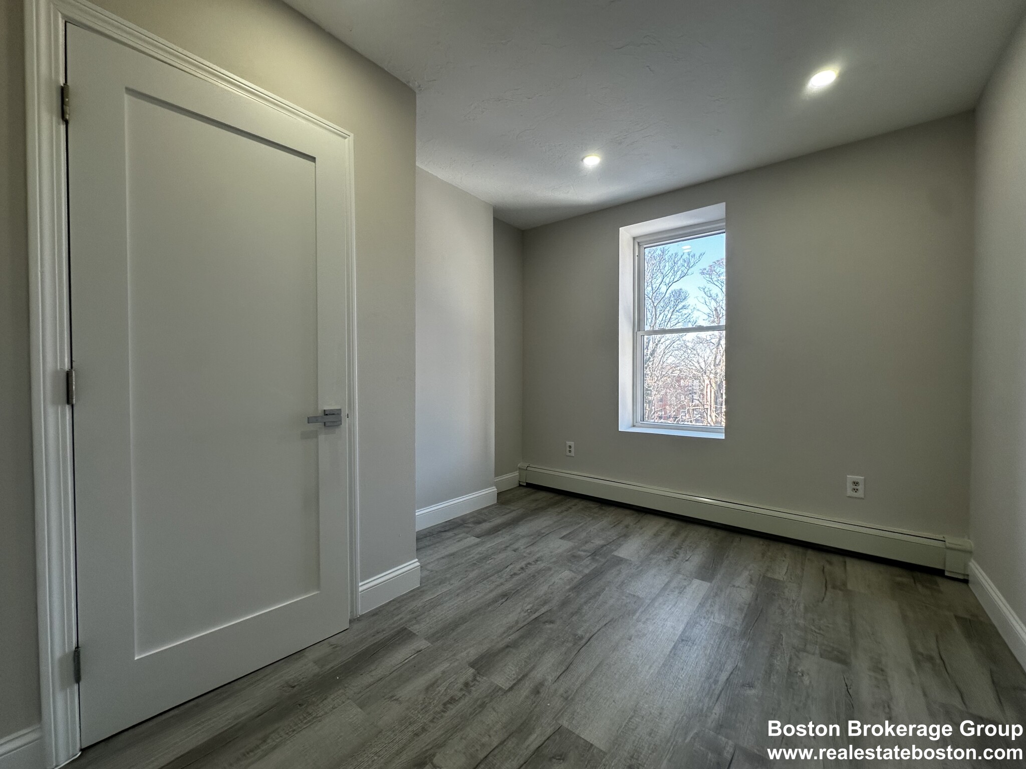 90 Hammond St. - South End