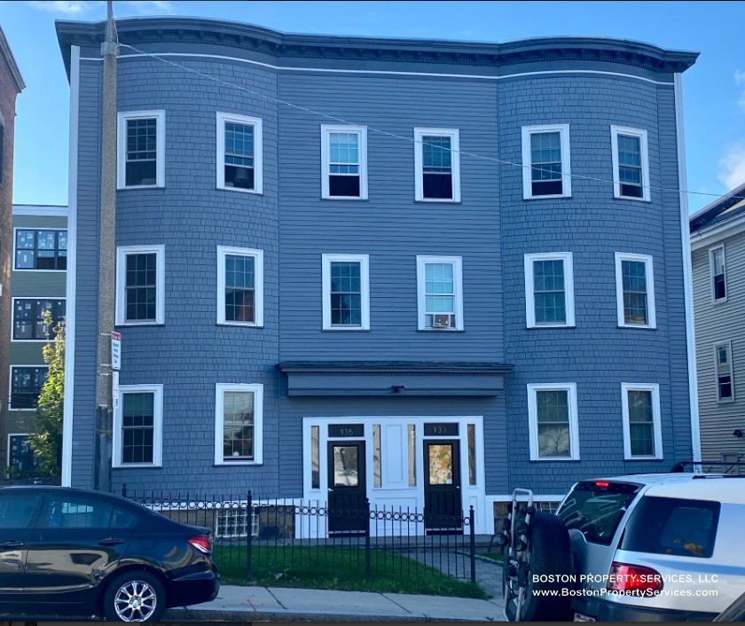133 Saint Alphonsus - Mission Hill