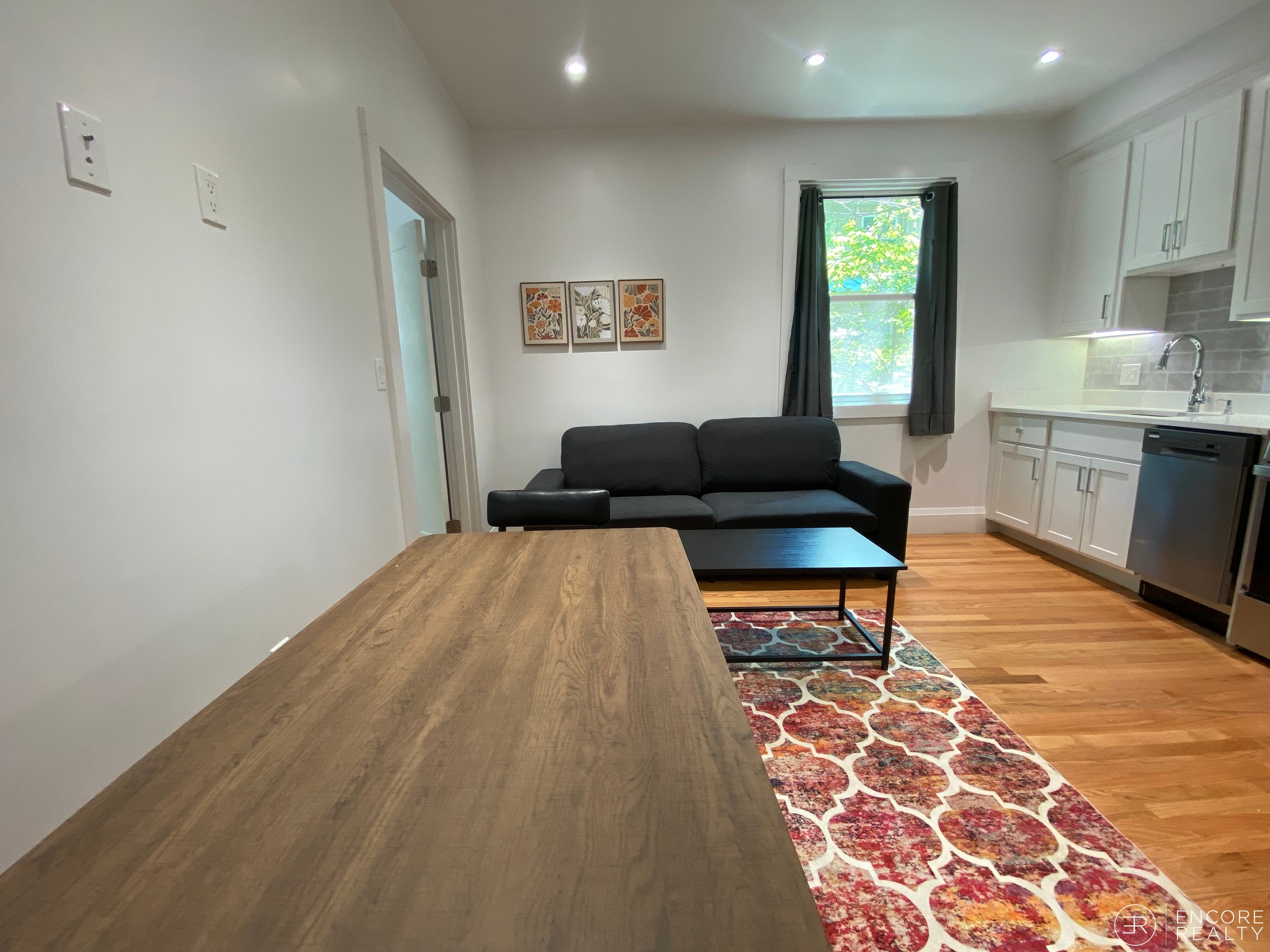 21 Regent Cir. - Brookline