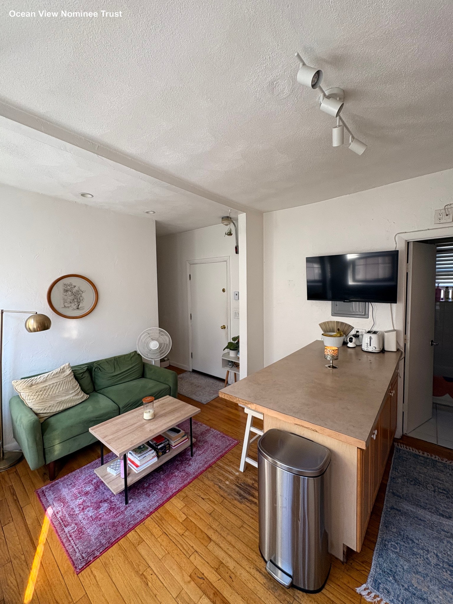 9 Charter St. - North End