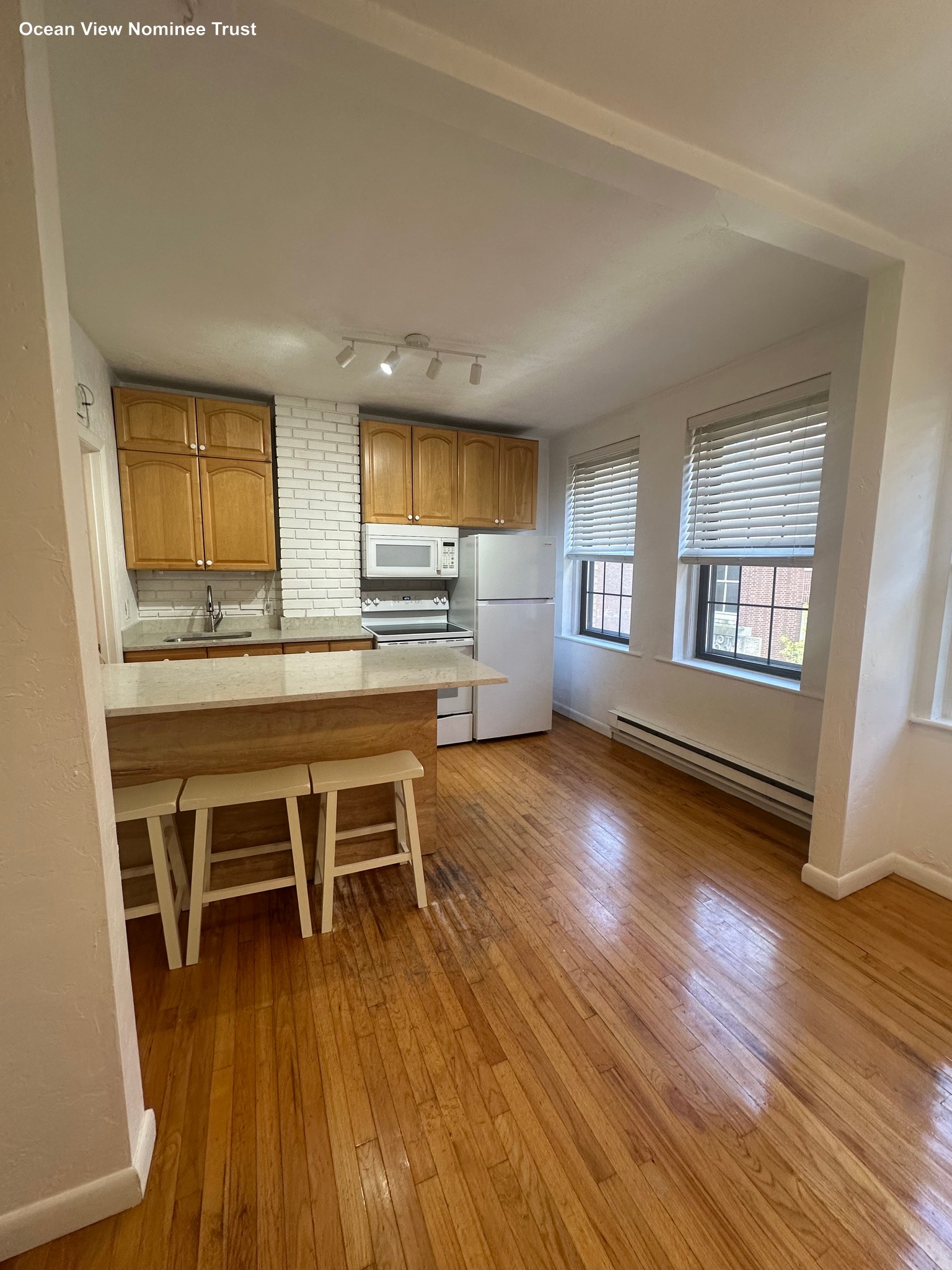 9 Charter St. - North End