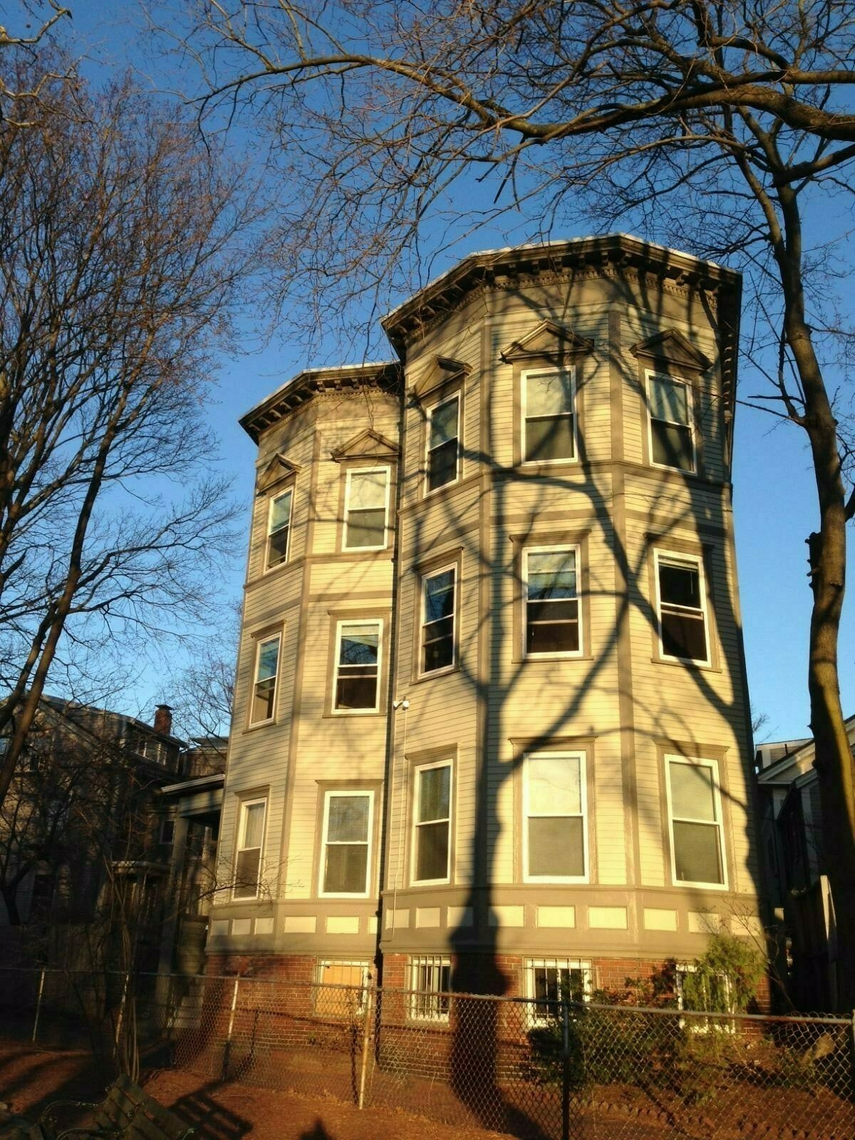 1000 Memorial Dr. - Harvard Square